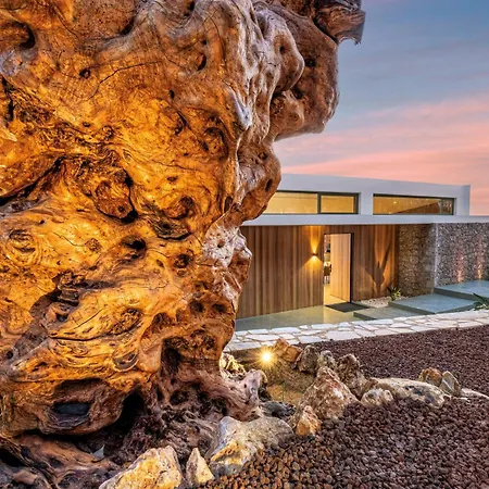 Deep Blue In Messinia 베르가켈라마타