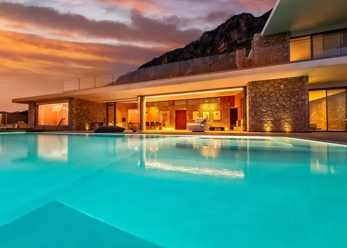 Deep Blue In Messinia Верга-Каламата